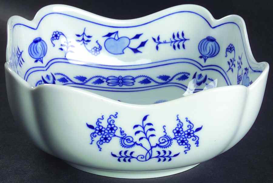 Blue Onion 7" Square Bowl by Zwiebelmuster-1