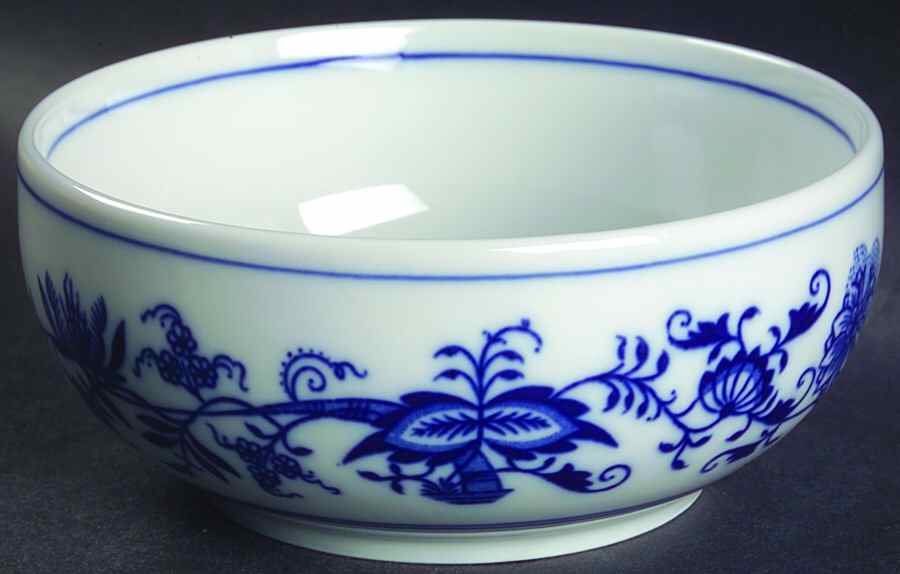 Blue Onion Soup/Cereal Bowl by Zwiebelmuster-1