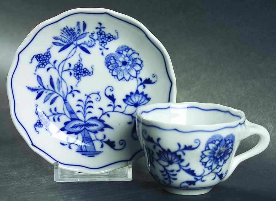 Blue Onion Flat Demitasse Cup & Saucer Set by Zwerenz & Co.-1