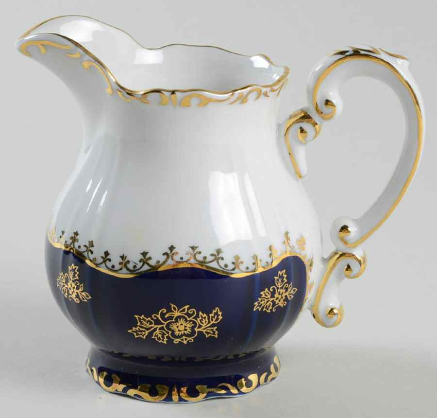 ZSO8 Creamer by Zsolnay-1