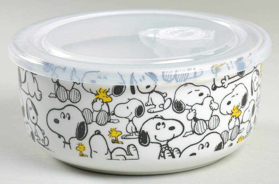 Peanuts 26 Oz Round Plastic Microwave Bowl & Vented Lid by Zrike-1