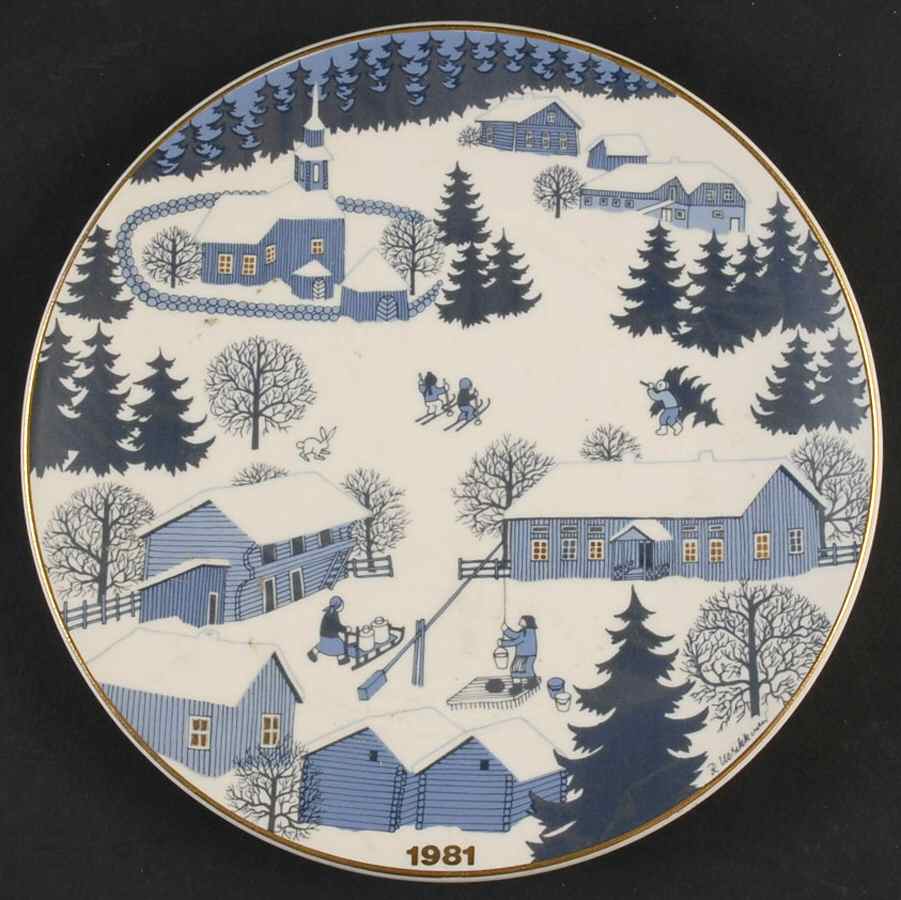 Arabia Christmas Plate Collecting Water - Boxed by Arabia of Finland-1