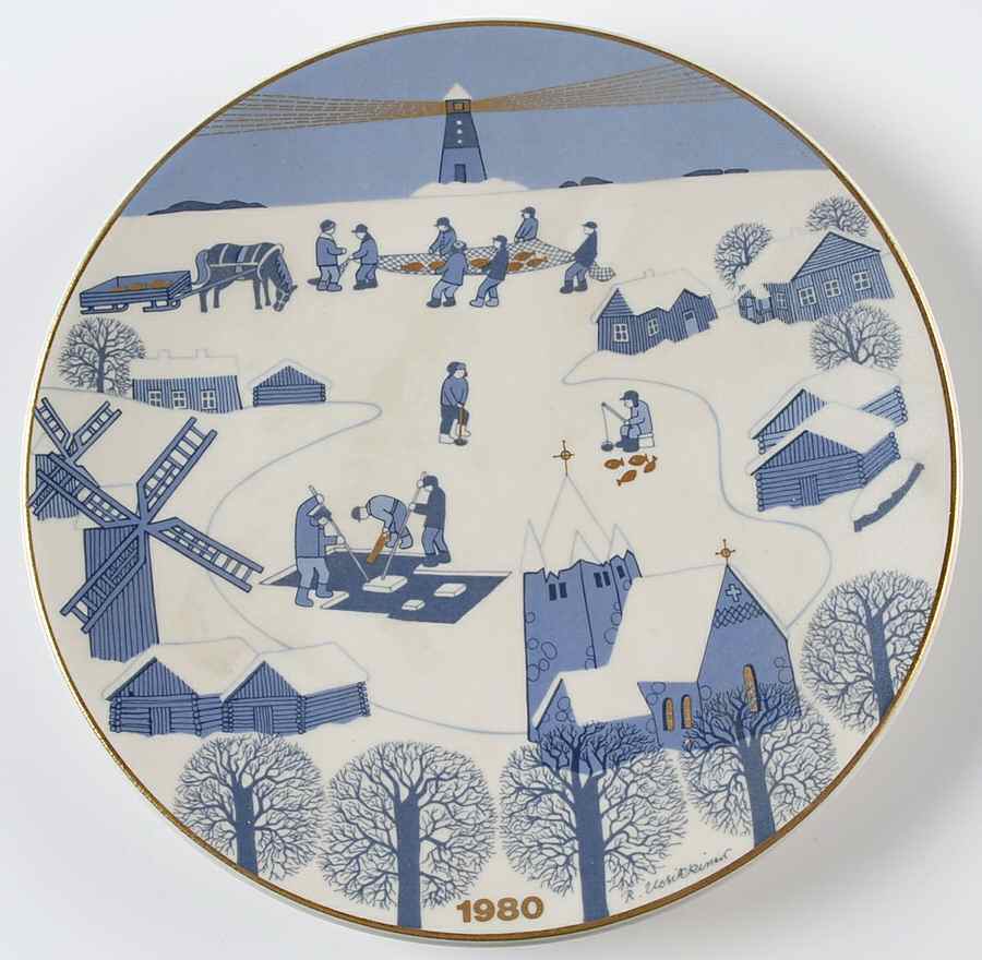 Arabia Christmas Plate Seaside Village Scene - Boxed by Arabia of Finland-1