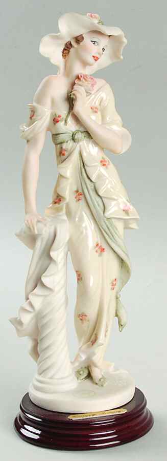 Figurine of the Year 1993-Secret Love - No Box by Armani-1