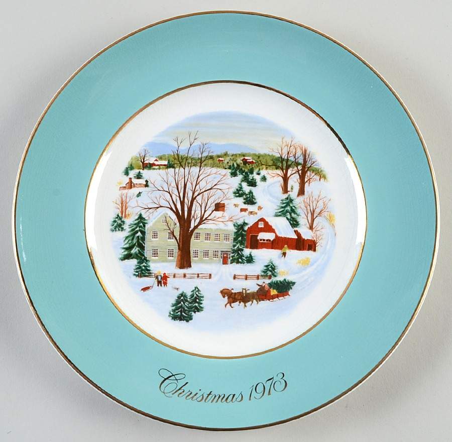 Christmas Plate Christmas On The Farm - No Box by Avon-1