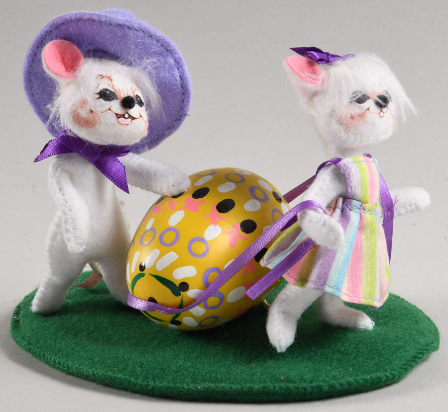 Easter and Spring Mice Boy And Girl Mouse Pulling Egg - No Box by Annalee-1