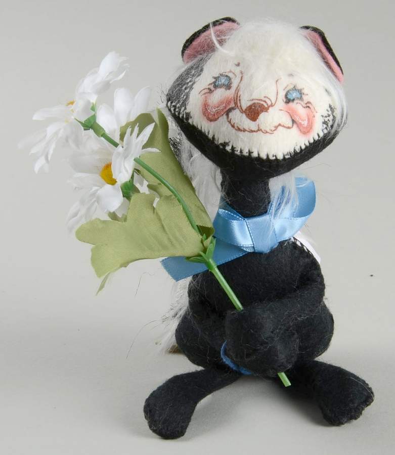 Analee Easter Dolls Spring Skunk - No Box by Annalee-1