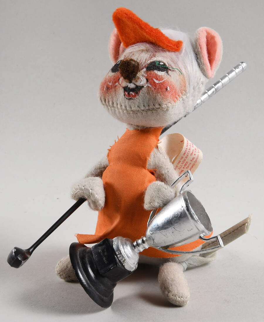 Sports and Leisure Mice Golfer Girl Mouse-Orange Dress - No Box by Annalee-1
