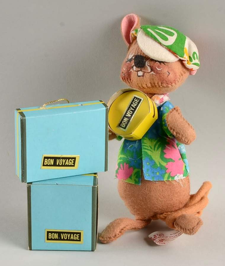 Sports and Leisure Mice Tacky Tourist Mouse - No Box by Annalee-1