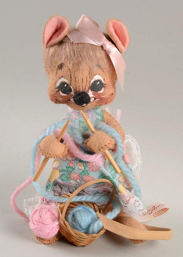 Special Occasion Mice Pregnant Knitting Mouse W/Basket - No Box by Annalee-1