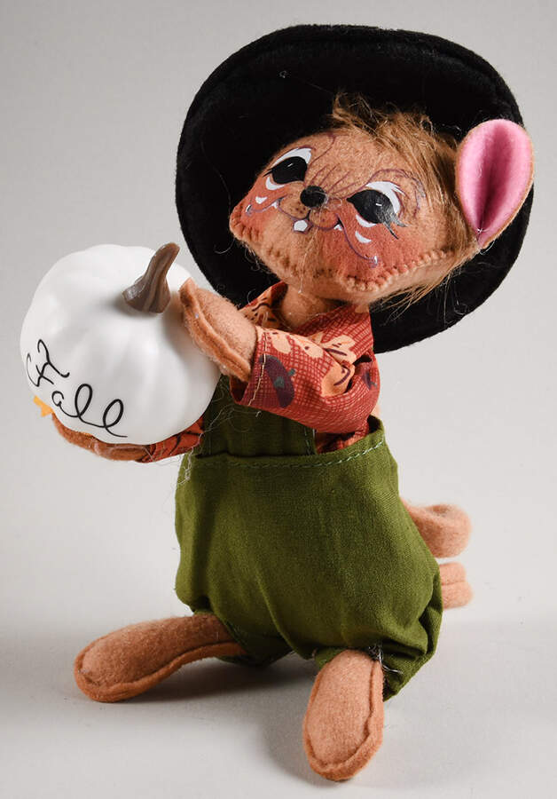 Thanksgiving Mice Pilgrim Boy Mouse - No Box by Annalee-1