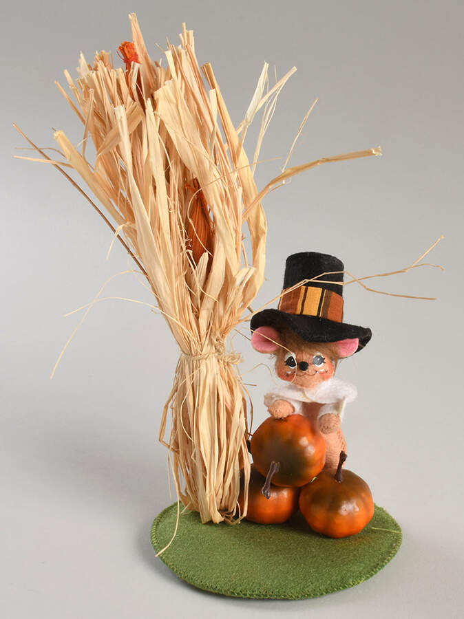 Thanksgiving Mice Pilgrim Mouse With Cornstalk - No Box by Annalee-1