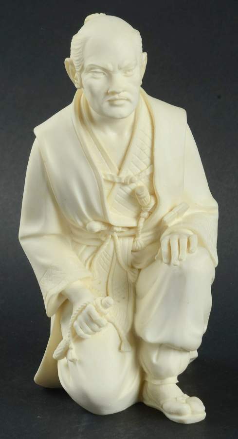 Alabaster Figurines Kneeling Samurai - No Box by Arnaldo Giannelli-1