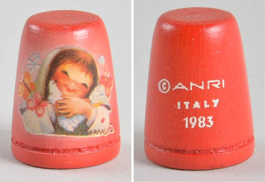 Ferrandiz Annual Thimble 1983-Girl With Dove - Boxed by Anri-1