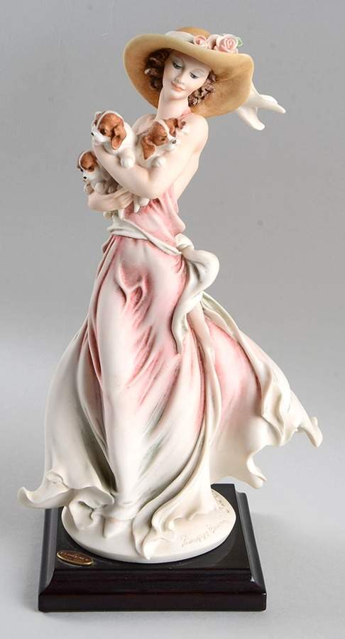 Figurine of the Year 2003-New Friends - No Box by Armani-1