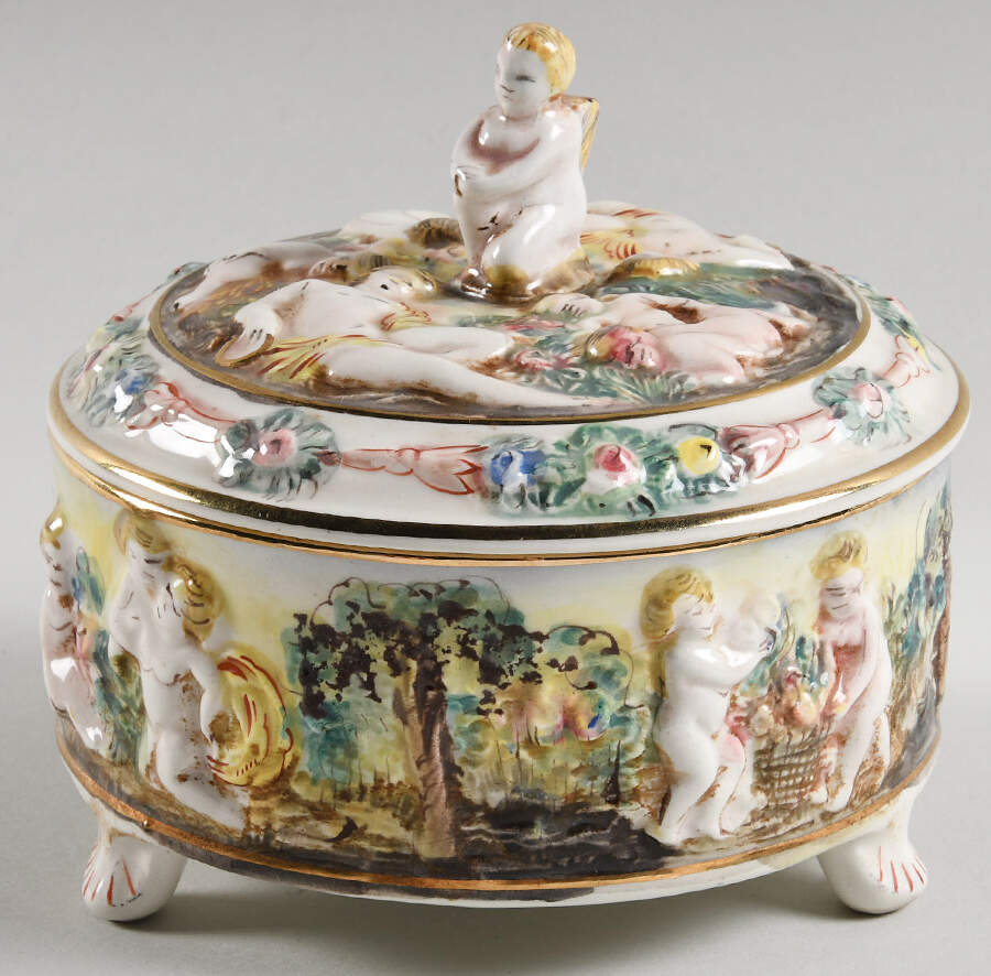 Capodimonte Giftware Lidded Box With Cherub Finial - No Box by Morra Assunta (Capodimonte)-1