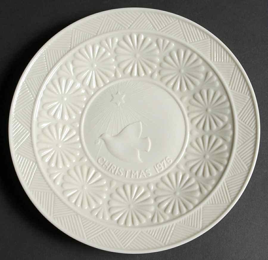 Christmas Dove Of Peace - No Box by Belleek Pottery (Ireland)-1