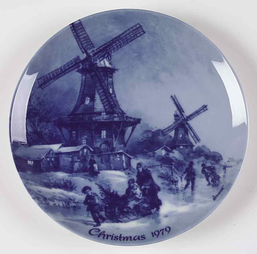 German Christmas Plates Christmas In Greetsiel - Boxed by Berlin Design-1