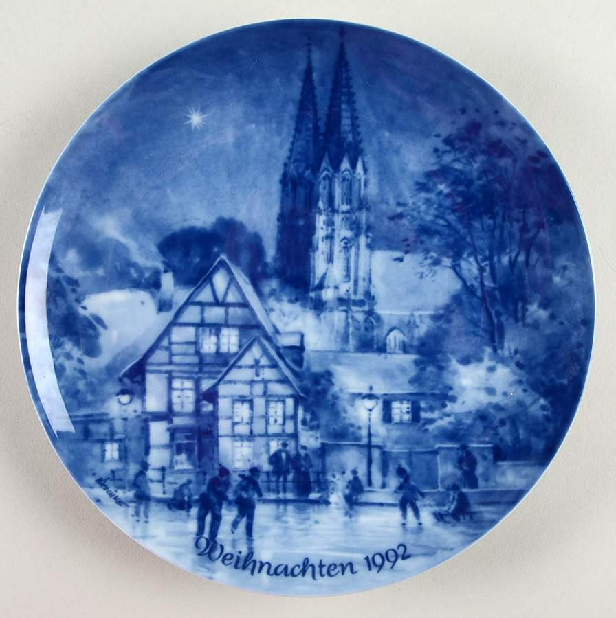 German Christmas Plates Christmas Eve In Soest - Boxed by Berlin Design-1