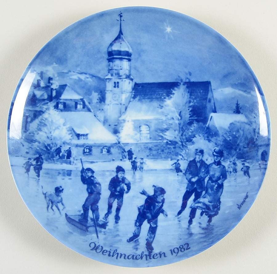 German Christmas Plates Christmas In Wasserberg-German Version - Boxed by Berlin Design-1