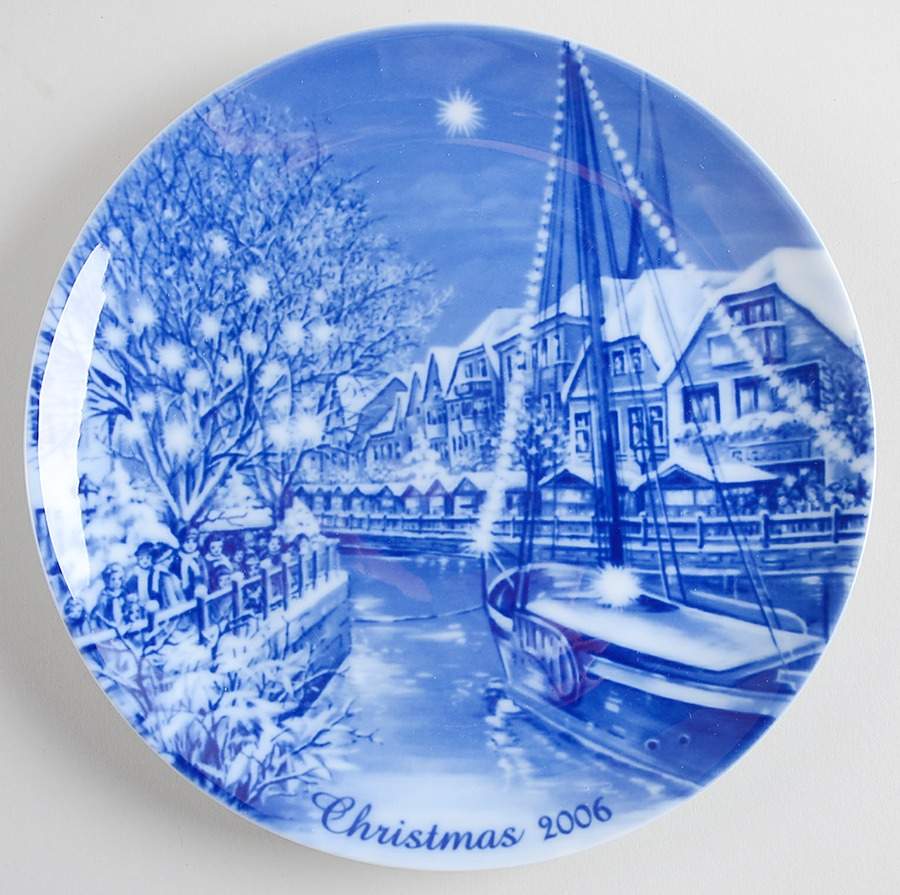 German Christmas Plates Historical Town Of Buxehude - Boxed by Berlin Design-1