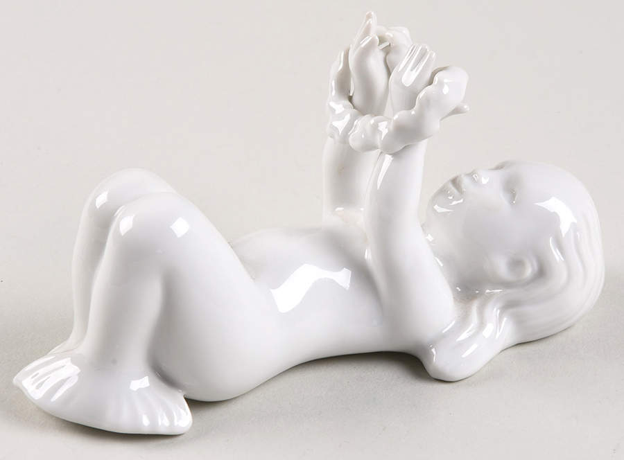 Children Sea Girl Lying - No Box by Bing & Grondahl-1