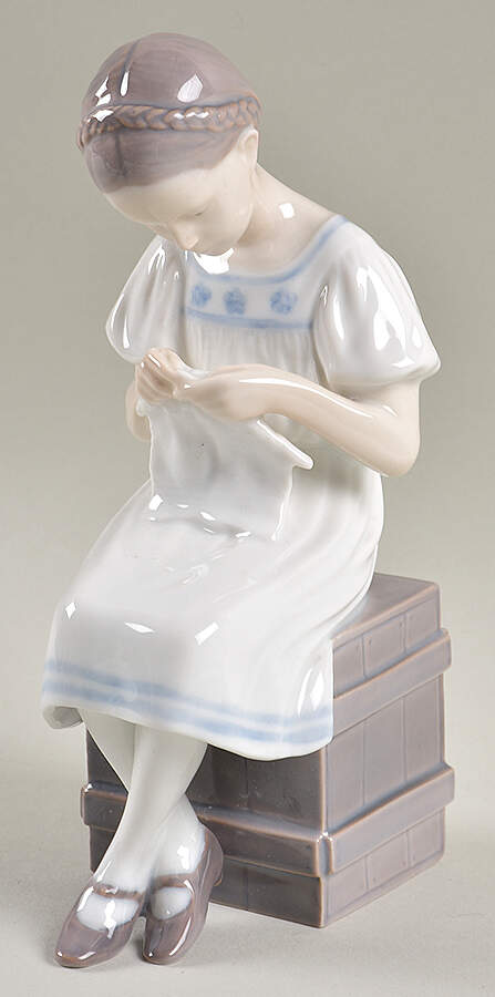 Children Grethe - No Box by Bing & Grondahl-1