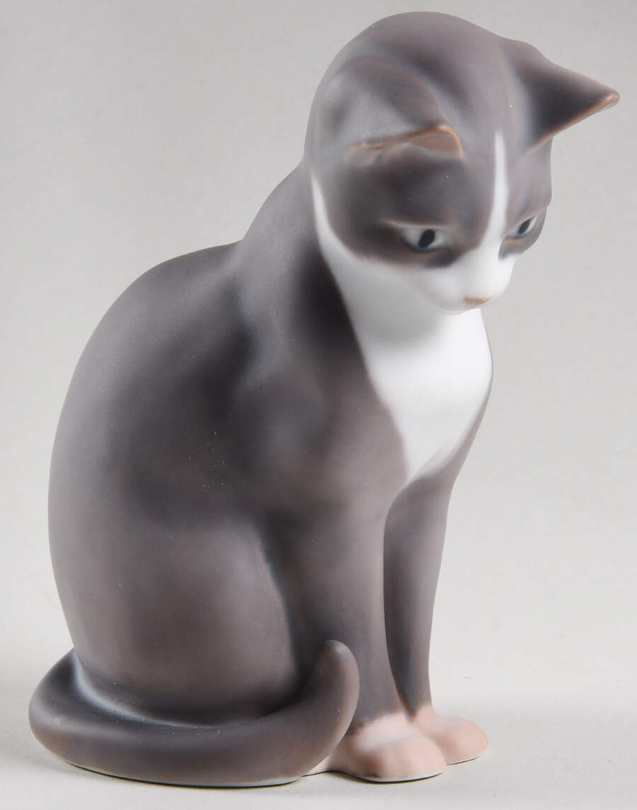 Cats Gray Cat Sitting-Matte - No Box by Bing & Grondahl-1
