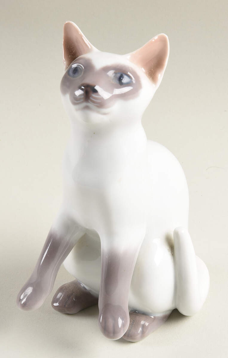 Cats White Siamese Cat - No Box by Bing & Grondahl-1