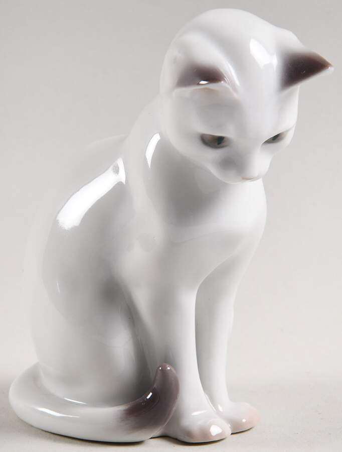 Cats White Cat - No Box by Bing & Grondahl-1