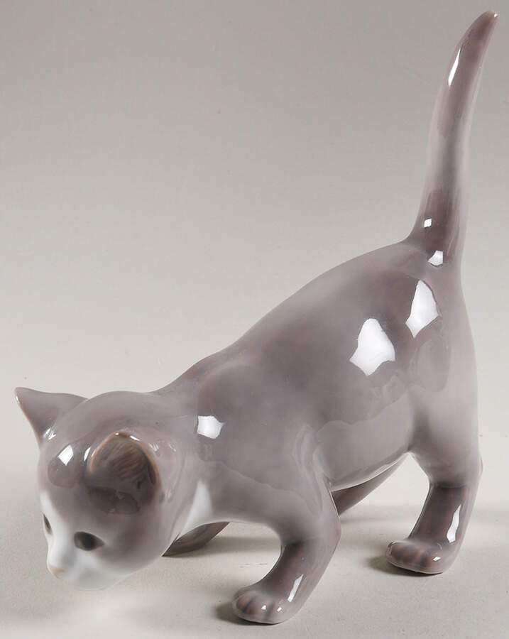 Cats Gray Kittern Tail Up - No Box by Bing & Grondahl-1
