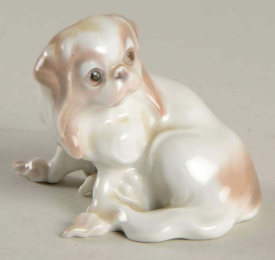 Dogs Pekinese Sitting - No Box by Bing & Grondahl-1