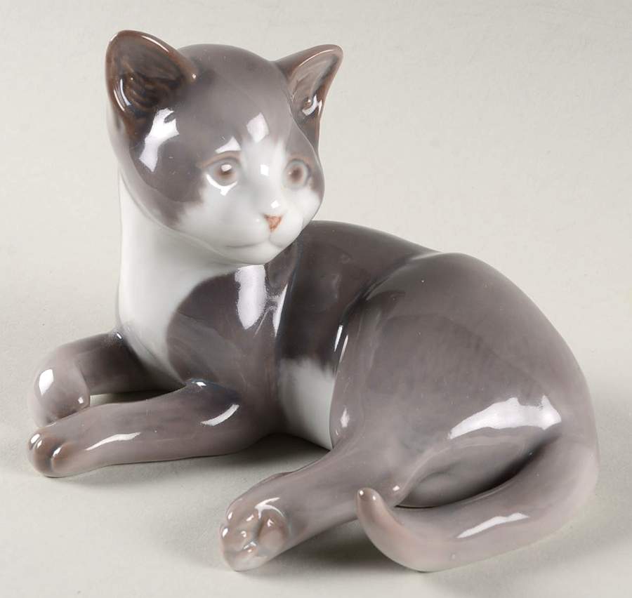 Cats Gray Kittern Lying - No Box by Bing & Grondahl-1