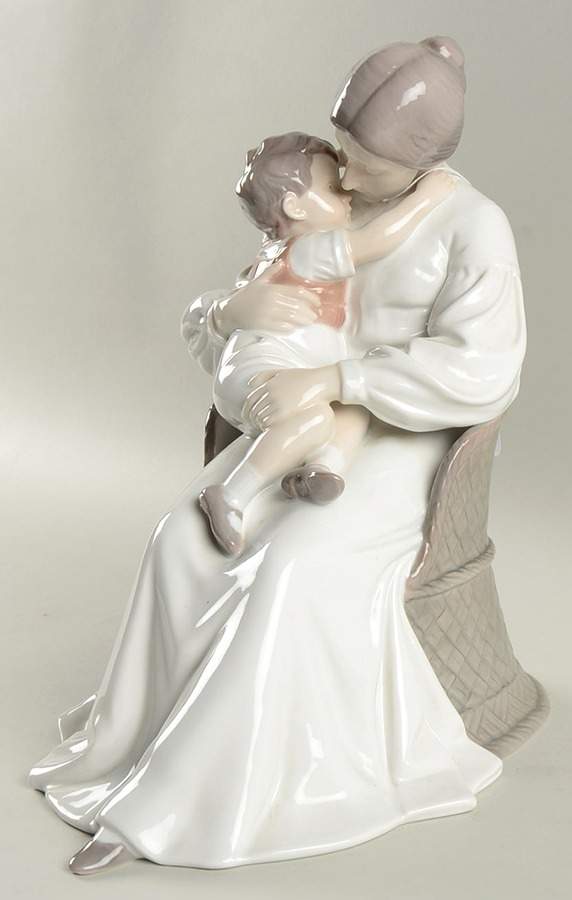 Adults with Children Mother Love - No Box by Bing & Grondahl-1