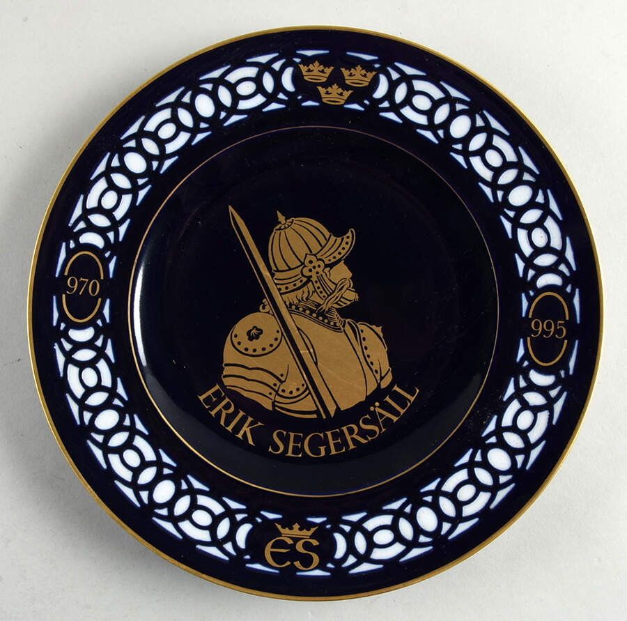 Swedish Kings Plates Eric Segersall - No Box by Bing & Grondahl-1