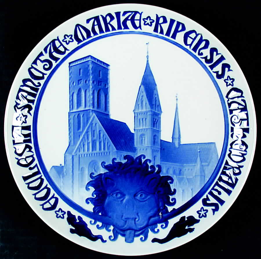 Commemorative Plates Ribe Cathedral - No Box by Bing & Grondahl-1