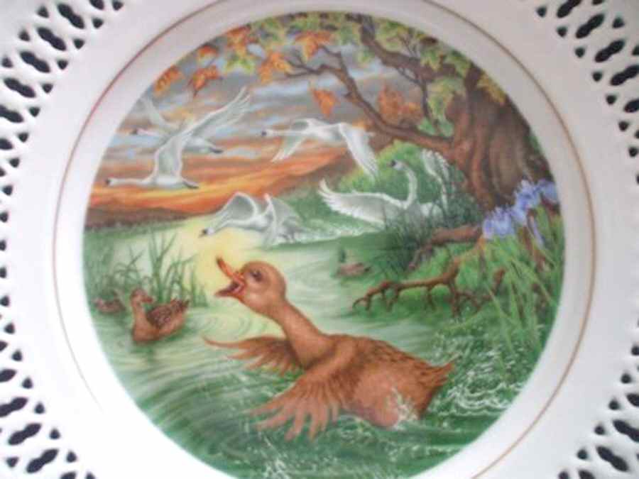 Hans Christian Andersen #1 The Ugly Duckling - No Box by Bing & Grondahl-1