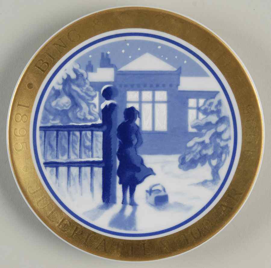 Christmas-Centennial Jubilee Miniature Plates 1919-Outside The Lighted Window - Boxed by Bing & Grondahl-1
