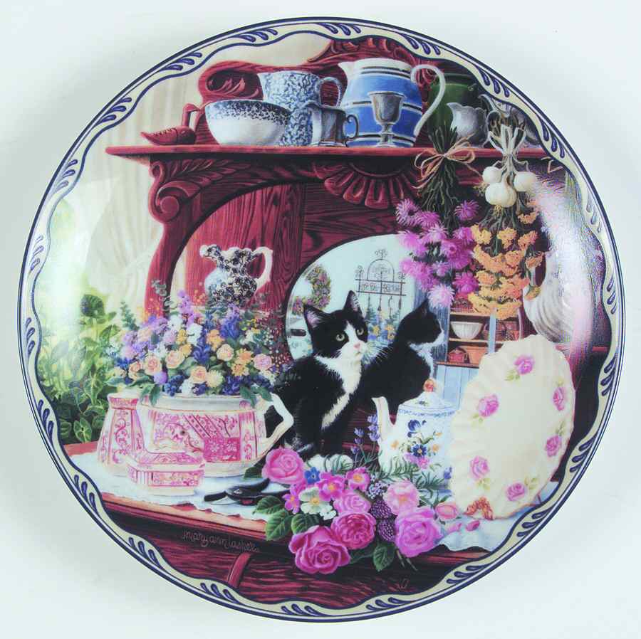 Warm Country Moments Henrietta's Floral Fantasy - No Box by Bradford Exchange-1