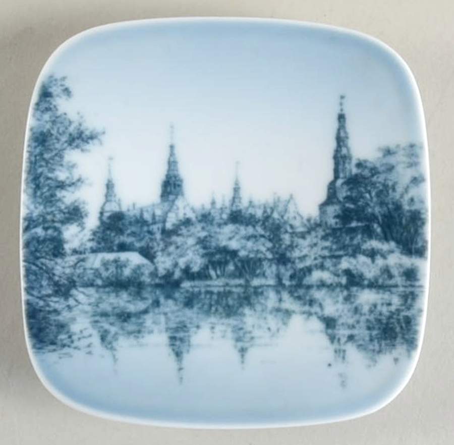 Bing & Grondahl Giftware Plaquette-Frederiksborg Slot - No Box by Bing & Grondahl-1