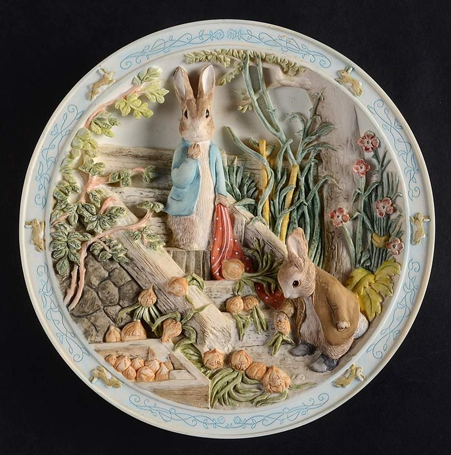 Tale of Peter Rabbit & Benjamin Bunny Mr McGregors Garden - Boxed by Bradford Exchange-1