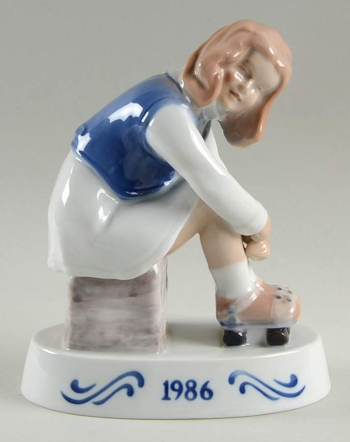 Figurine of the Year Jenny-Little Roller Skater - No Box by Bing & Grondahl-1