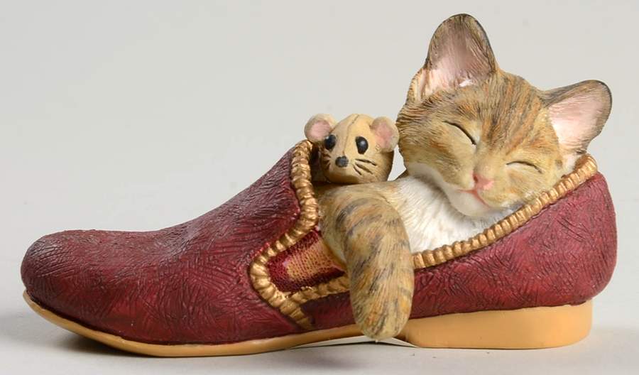 Country Artists Figurines Bedtime - With Box by Country Artist-1