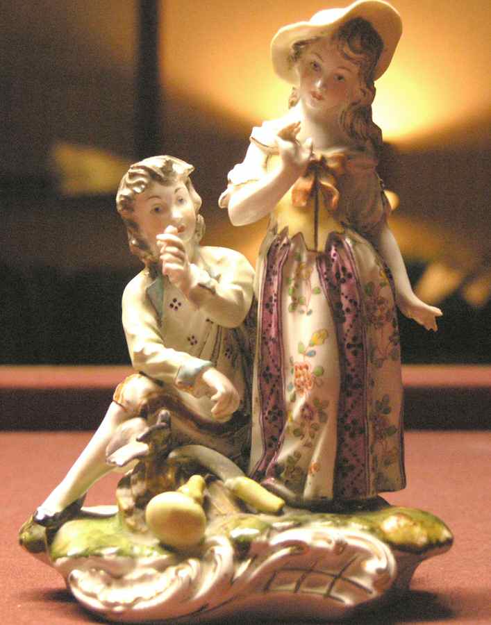 Hispania Figurine Victorian Couple - No Box by Ceramics Hispania-1
