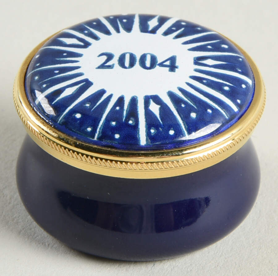Year Enamel Boxes 2004 - No Box by Crummles & Co-1