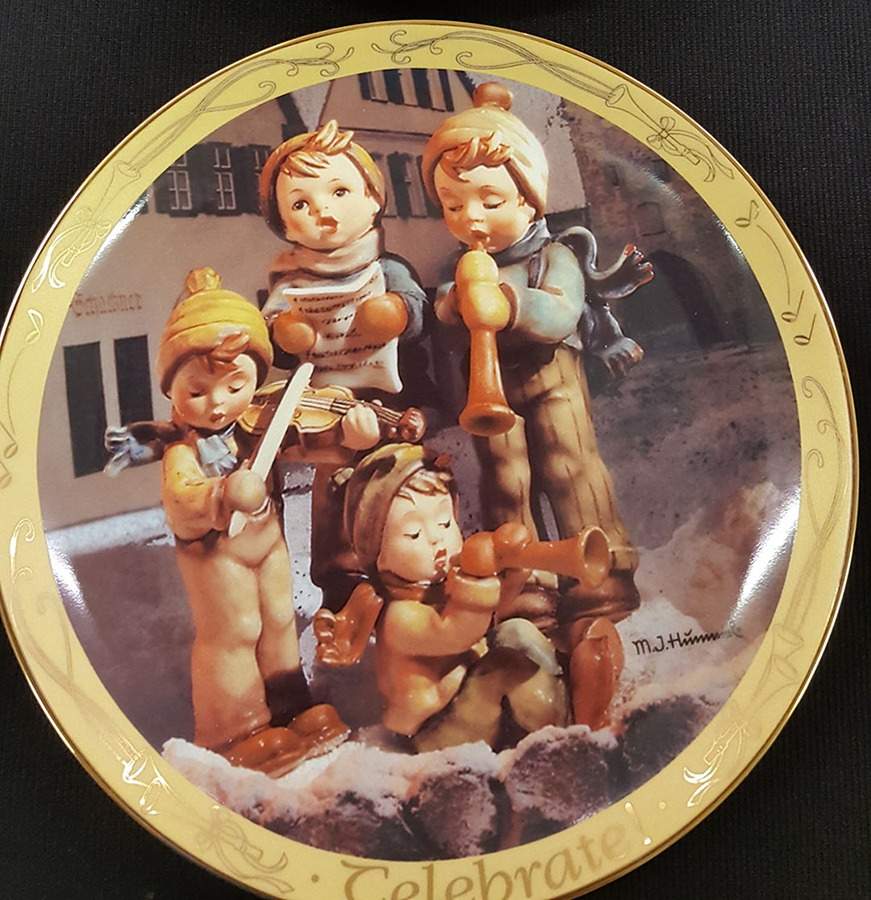 Century Collection Plates Strike Up The Band - No Box by Danbury Mint-1