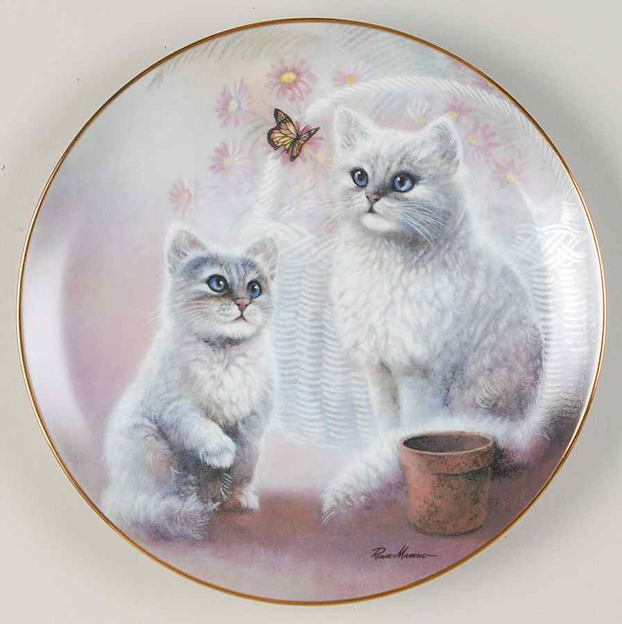 Kitten Cousins Butterfly Watchers  - No Box by Danbury Mint-1
