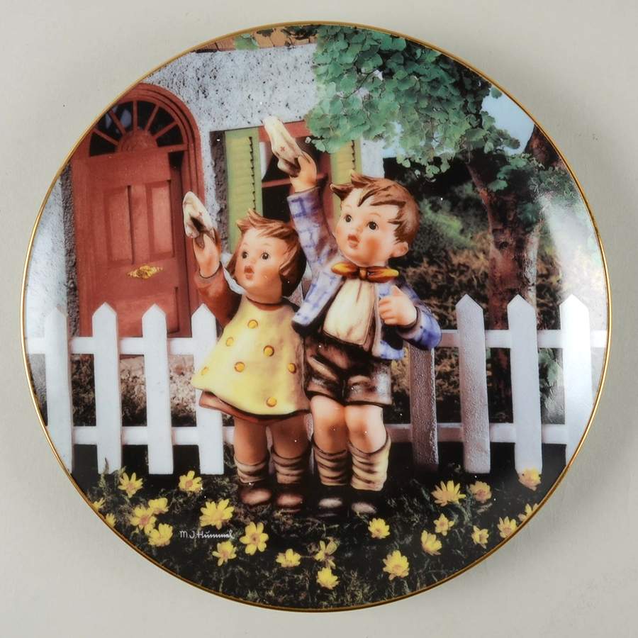 Little Companions Hummel Plates Come Back Soon - No Box by Danbury Mint-1