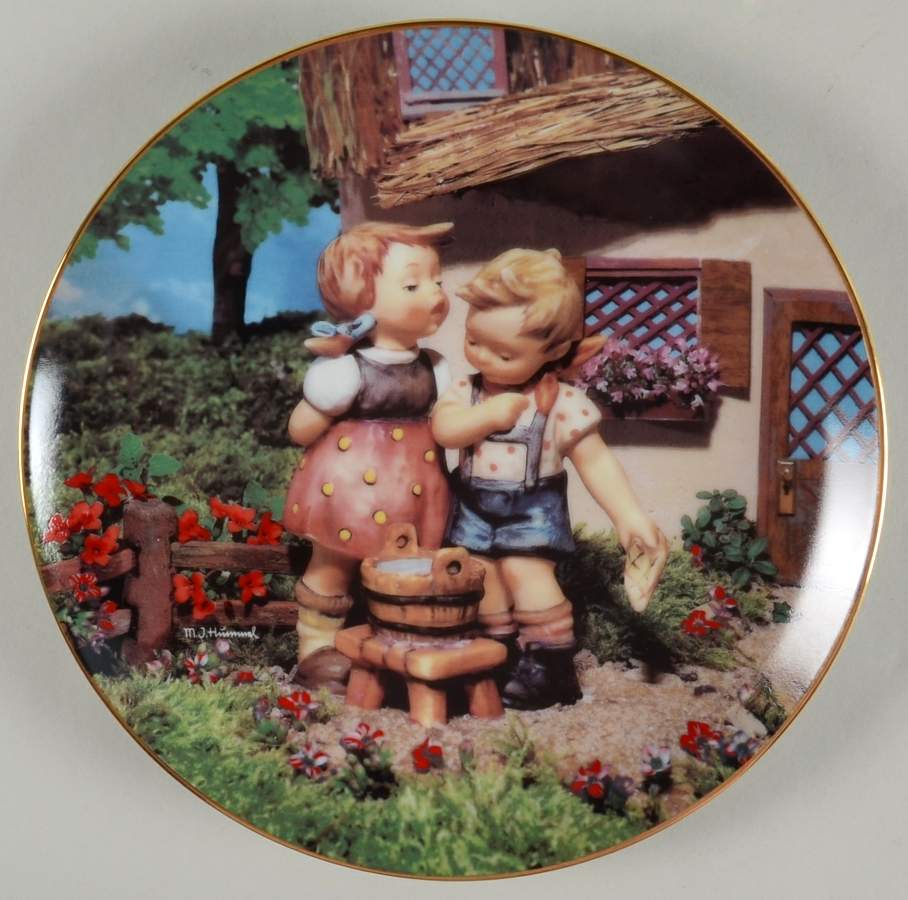 Little Companions Hummel Plates Squeaky Clean - No Box by Danbury Mint-1