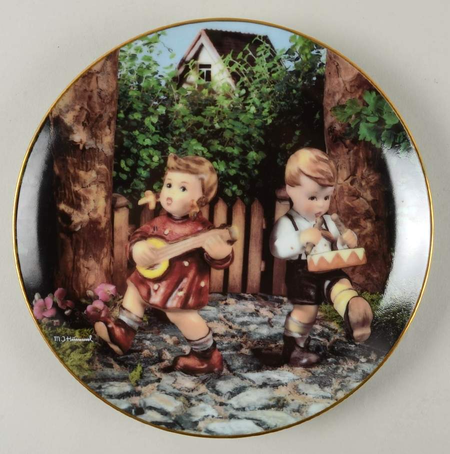 Little Companions Hummel Plates Private Parade - No Box by Danbury Mint-1